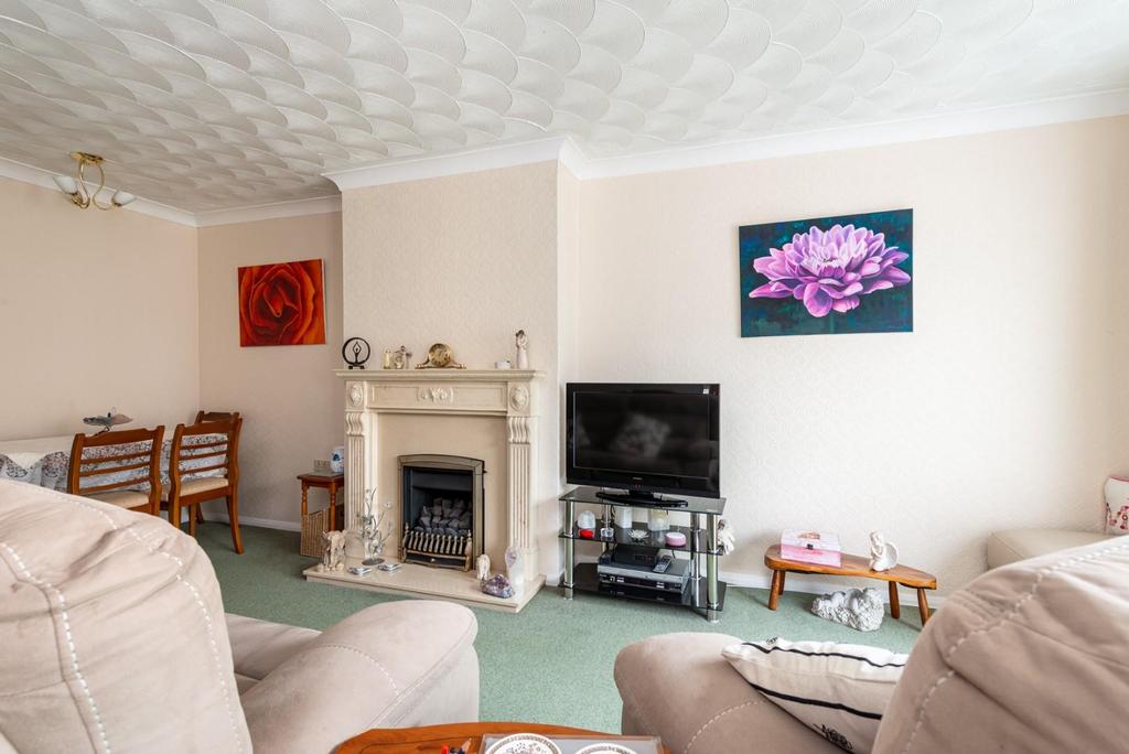 142 Wakeley Road living room1d.jpg