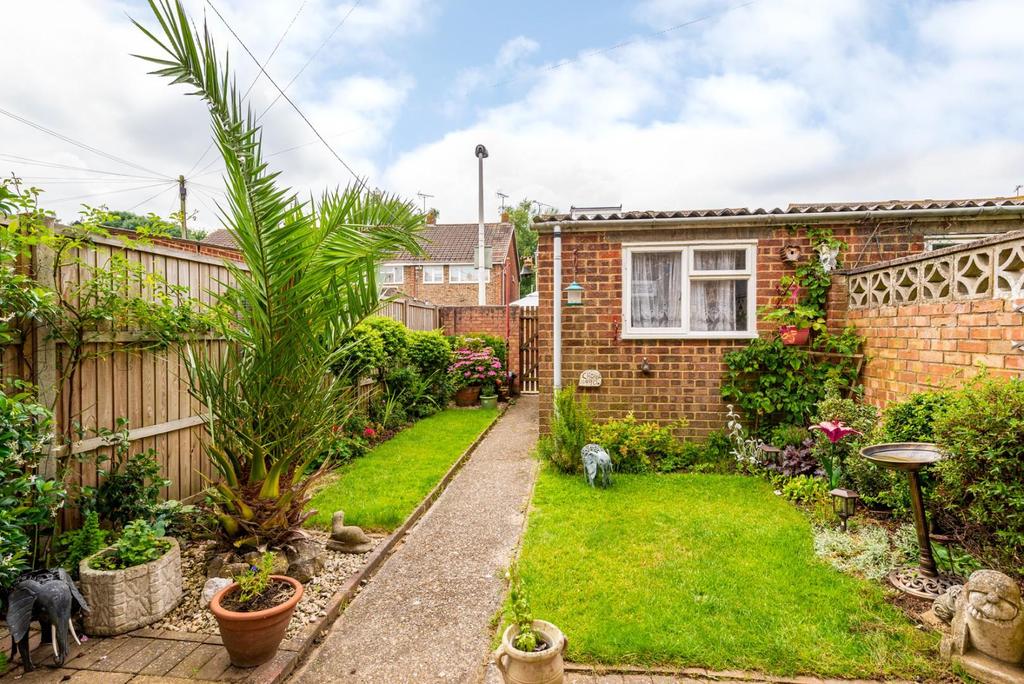 142 Wakeley Road garden2.jpg