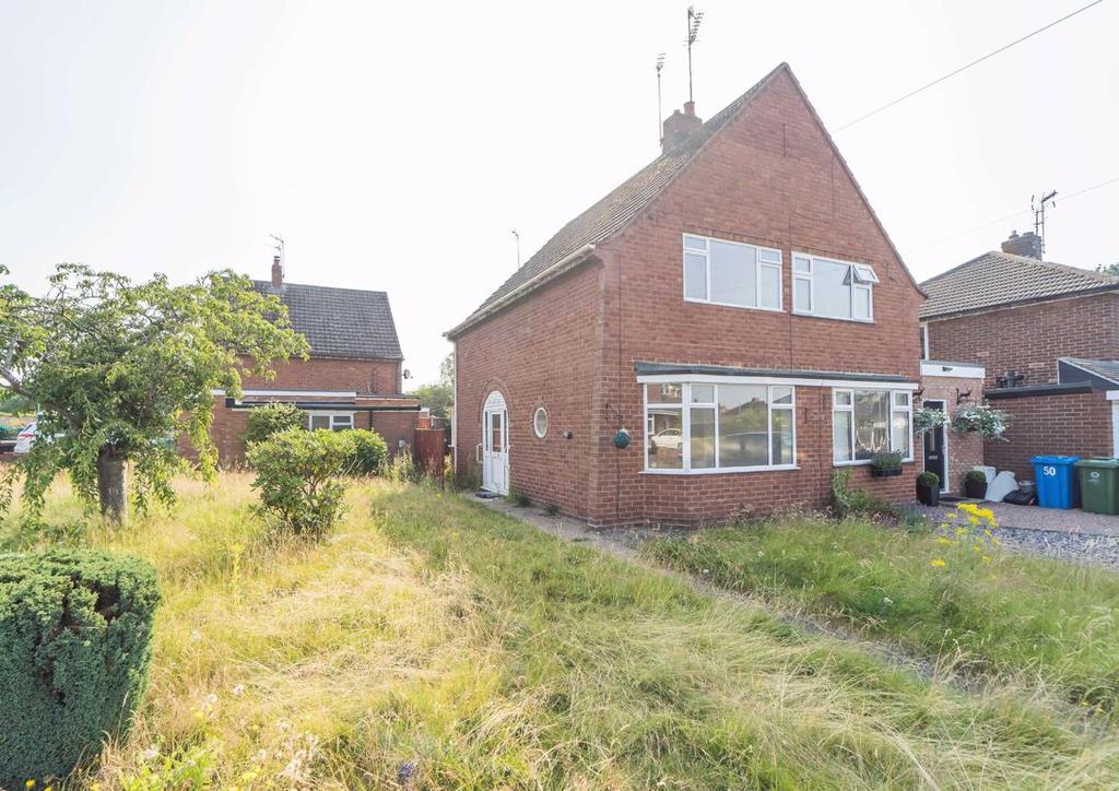 52, Kirkstone Crescent, Wombourne... 2 bed semidetached house £175,000
