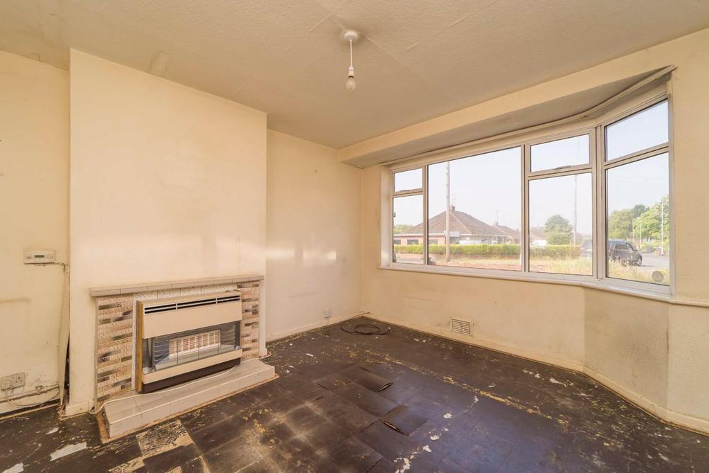 52, Kirkstone Crescent, Wombourne... 2 bed semidetached house £175,000
