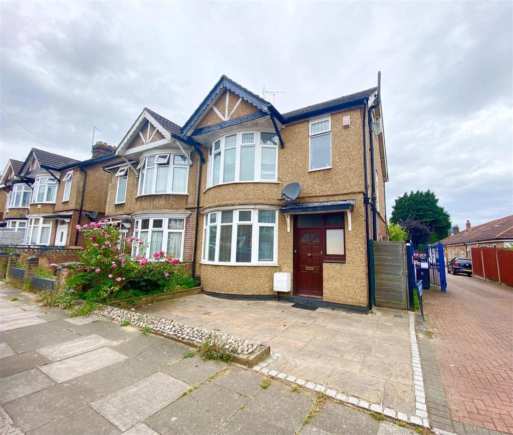Alton Road, Luton 4 bed semidetached house £360,000