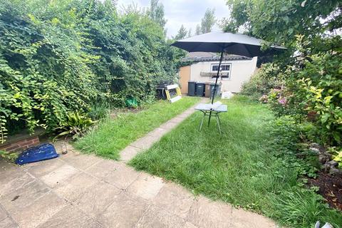 18 Alton Road, Luton, LU1 3NS
