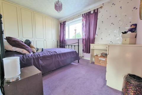 22 Goldsborough Close, Gloucester, GL4 4ST
