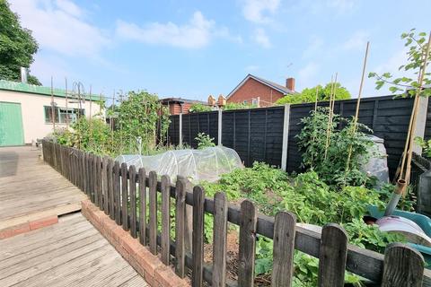 22 Goldsborough Close, Gloucester, GL4 4ST