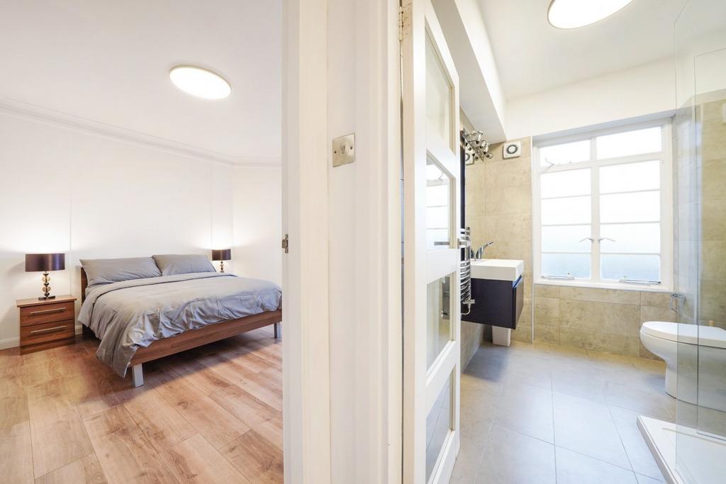 Apartment in London, City of Westminster - More
