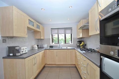 30 Oak End, Buntingford, SG9 9BU