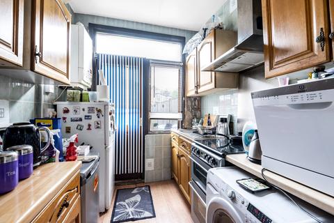 1 Fernbrook Crescent, London, SE13 5NJ