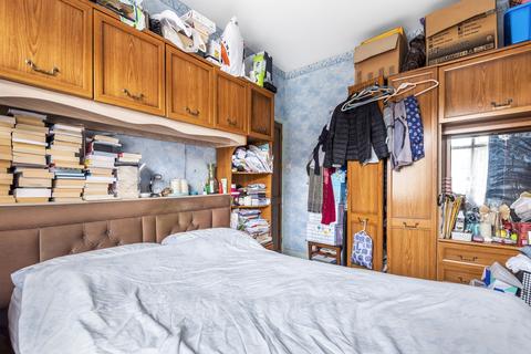 1 Fernbrook Crescent, London, SE13 5NJ