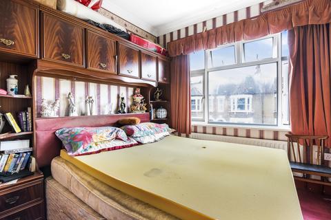 1 Fernbrook Crescent, London, SE13 5NJ
