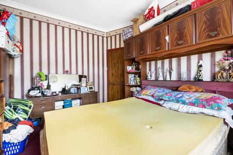 1 Fernbrook Crescent, London, SE13 5NJ