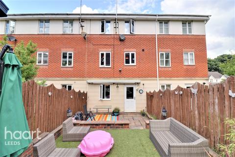3 Fulneck Close, Leeds, LS11 5PQ