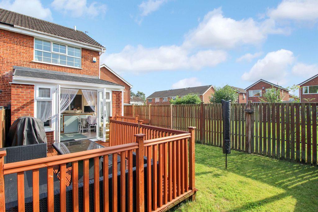 Cayley Close, York YO30 5PT 2 bed end of terrace house £230,000
