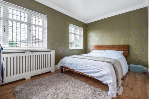 184 Queensway, West Wickham, BR4 9DZ