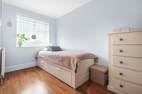 184 Queensway, West Wickham, BR4 9DZ