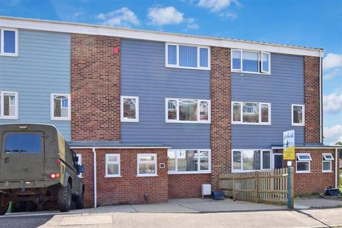 21 Chalcroft Road, Folkestone, CT20 3NG