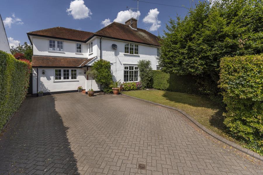Virginia Water, Surrey 3 bed semidetached house for sale £715,000