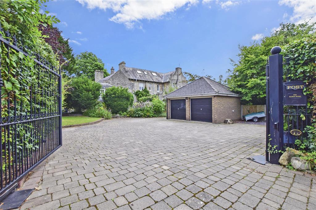 Ashdown Close, Maidstone, Kent 5 bed semidetached house £750,000