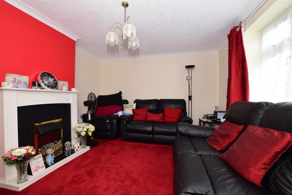 Knights Road, Hoo, Rochester, Kent 4 bed semidetached house £425,000