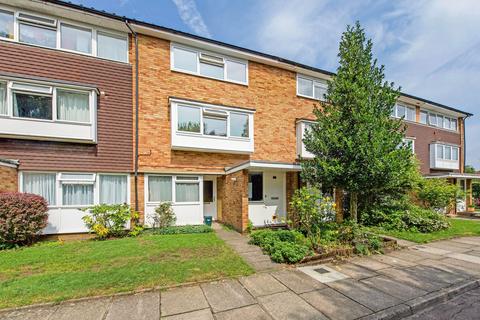 9 Link Way, Richmond, TW10 7QT