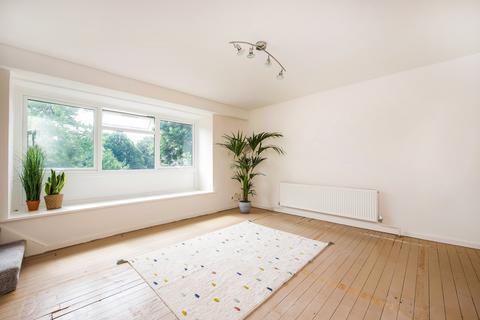 9 Link Way, Richmond, TW10 7QT