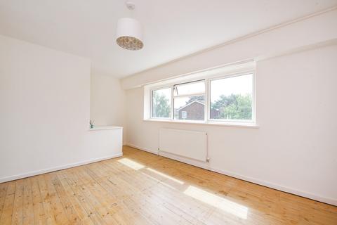 9 Link Way, Richmond, TW10 7QT