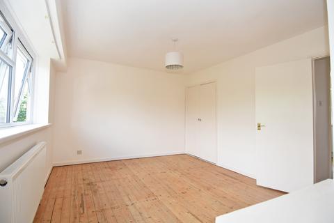 9 Link Way, Richmond, TW10 7QT