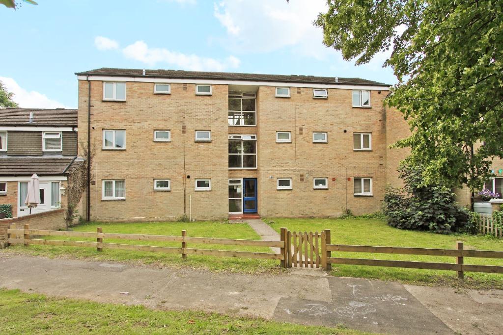 Lowry Court, Andover, SP10 1 bed flat £118,000