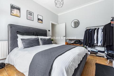 29 Hazelbank Road, Catford, London, SE6 1LN