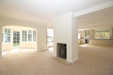 4 bedroom detached house to rent, Lewes Road, Chelwood Gate, Haywards Heath, West Sussex