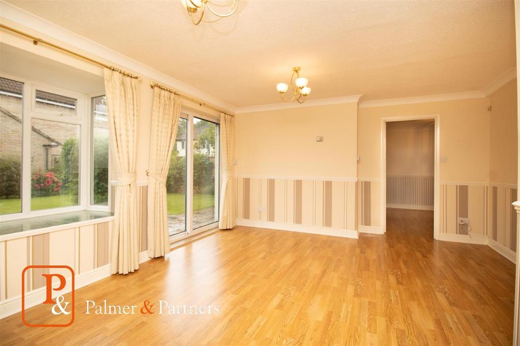 Tollgate Drive, Stanway, Colchester, CO3 3 bed detached house £325,000