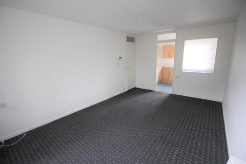 1 bedroom flat to rent, Newbold, Rochdale, OL16