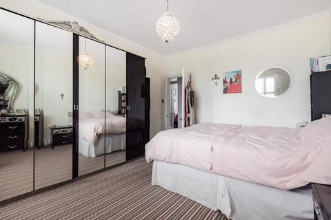 162c Sheen Road, Richmond, TW9 1UU