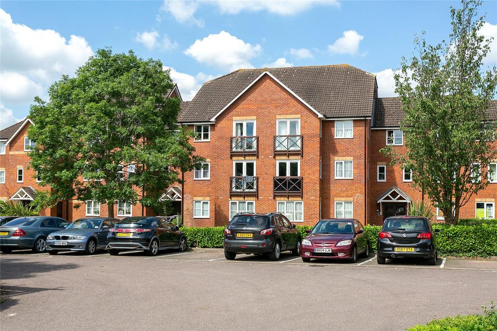 Mildred Avenue, Watford, WD18 2 bed apartment £1,400 pcm (£323 pw)
