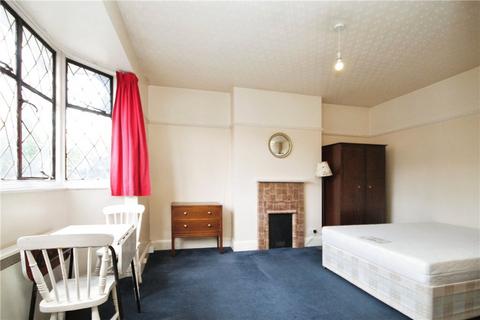 Studio to rent, Girdwood Road, London, SW18