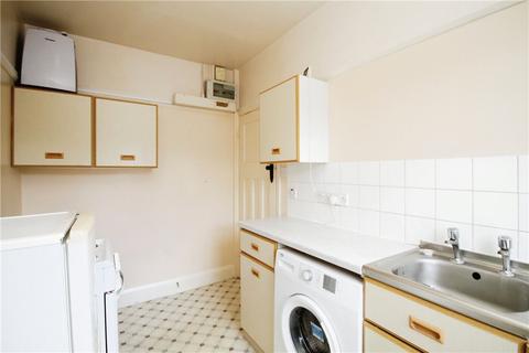 Studio to rent, Girdwood Road, London, SW18