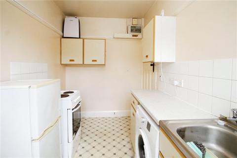 Studio to rent, Girdwood Road, London, SW18