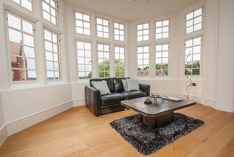 Lounge View 3