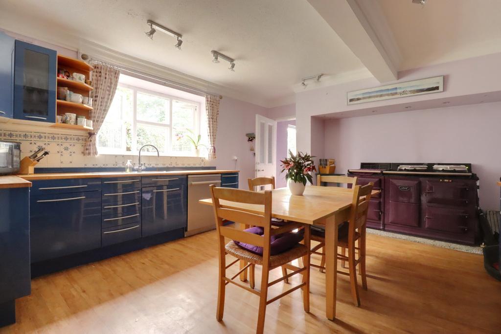 Kitchen / Breakfast Room
