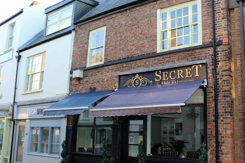 Retail property (high street) to rent, Kings Lynn