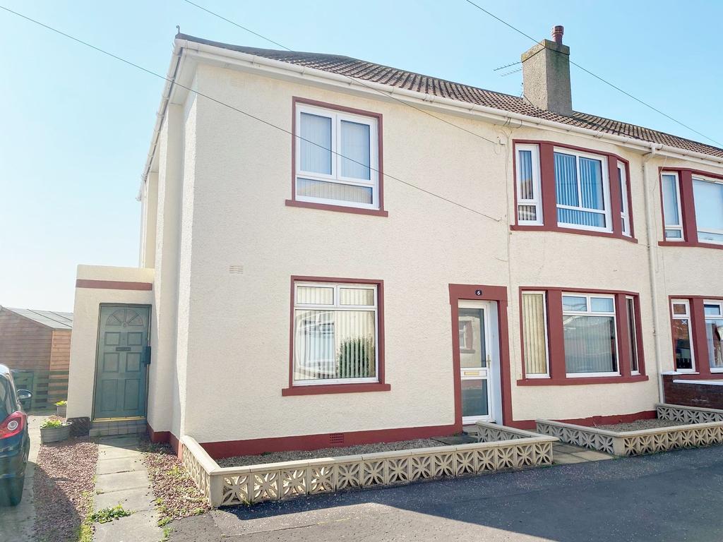 6 Bath Square, ARDROSSAN, KA22 8DP 2 bed ground floor flat £80,000