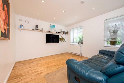 9 The Crescent, New Malden, KT3 3LE