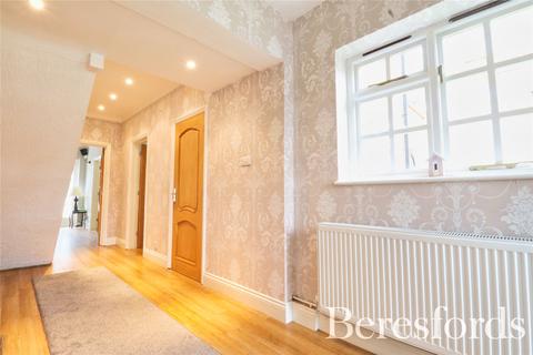 52 Barleycorn Way, Hornchurch, RM11 3JJ