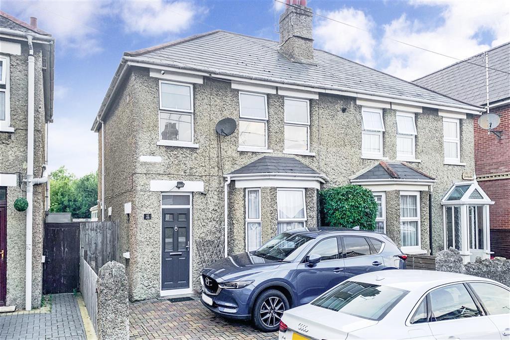 St. Johns Wood Road, Ryde, Isle of Wight 3 bed semidetached house £270,000