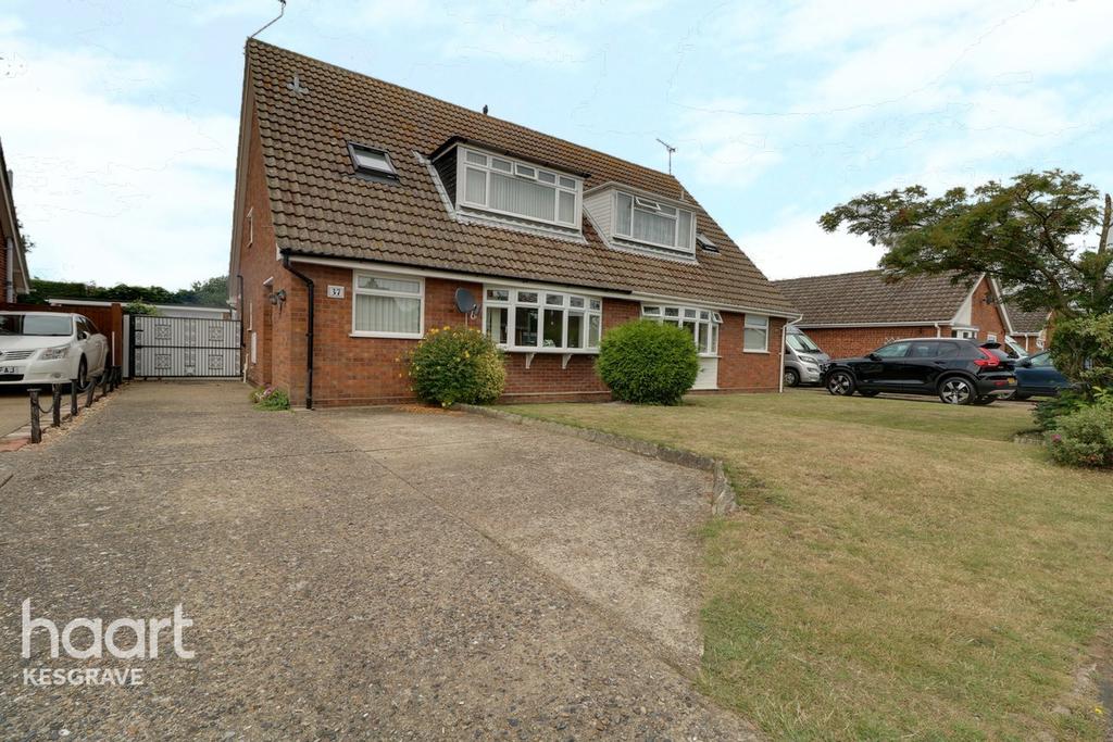 Penryn Road, Kesgrave IP5 3 bed semidetached house £375,000
