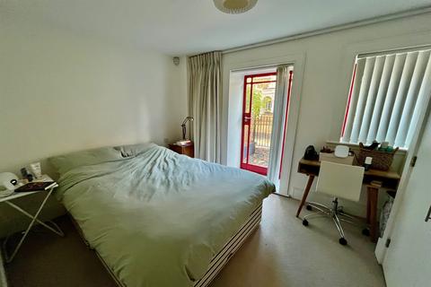 1 bedroom flat to rent, Highbury Stadium Square, N5 - Energy Rating B