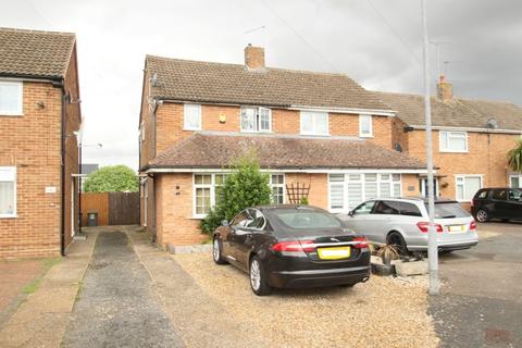 1 Field End Close, Luton, LU2 8DU