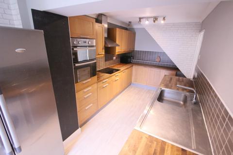 1 Field End Close, Luton, LU2 8DU