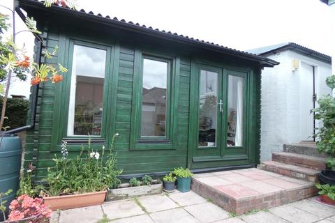 16 Beck Road, Carlisle, CA2 7QL