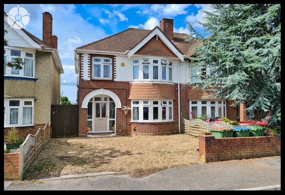 Margram Avenue, Sholing, Southampton SO19 3 bed semidetached house £