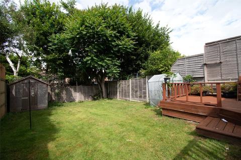 33 Mount Drive, Park Street, St Albans, AL2 2NP